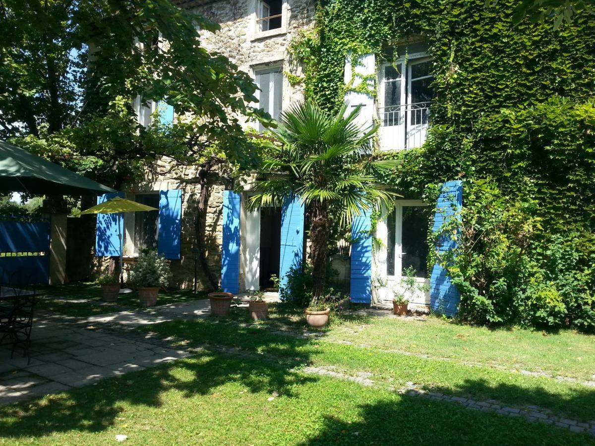 Le Mas des Platanes Entraigues-sur-la-Sorgue Exterior foto