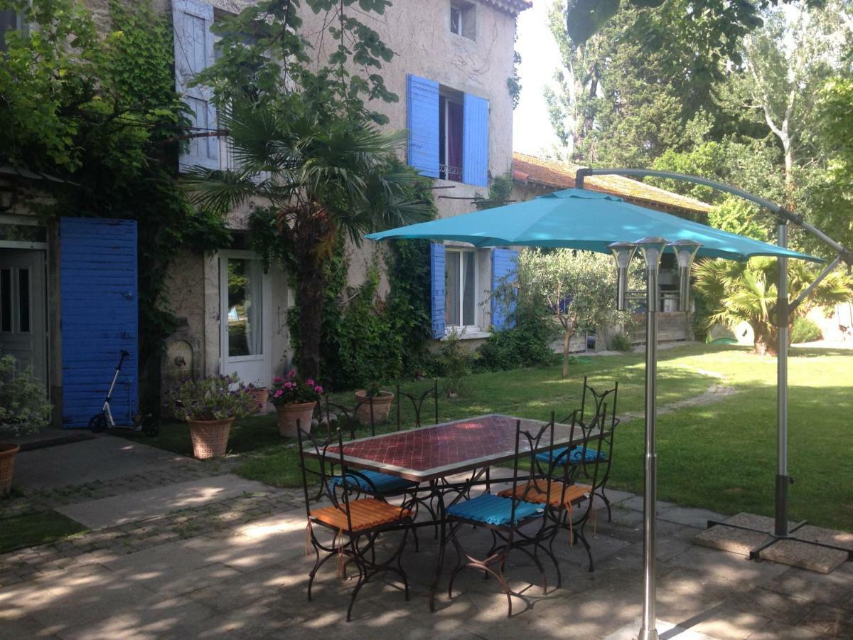 Le Mas des Platanes Entraigues-sur-la-Sorgue Exterior foto