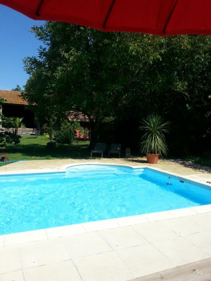 Le Mas des Platanes Entraigues-sur-la-Sorgue Exterior foto